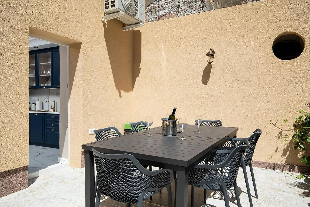Via Flavia Luxury Accommodation With Free Private Parking Pula