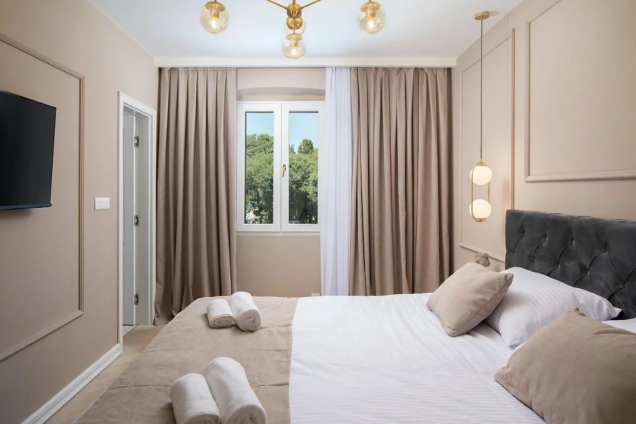 Apartment Via Flavia Luxury Accommodation With Free Private Parking Pula